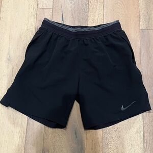 Nike black dry fit linerless drawstring men’s shorts